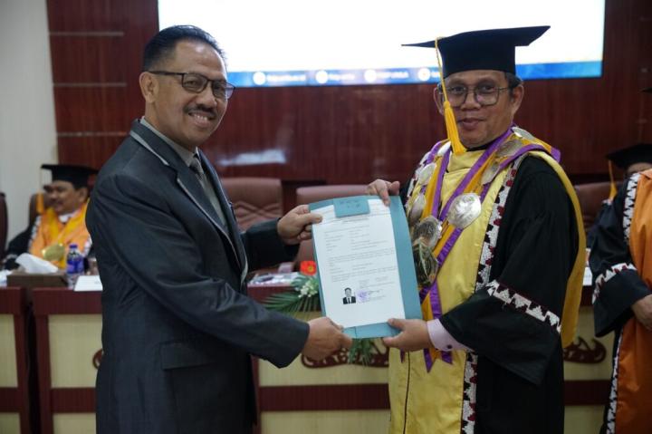 Sudarman Mersa Raih Gelar Doktor ke-6 FISIP Lewat Riset Strategi Pengembangan Desa Wisata